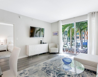 802 W Windward Way - Photo Thumbnail 12