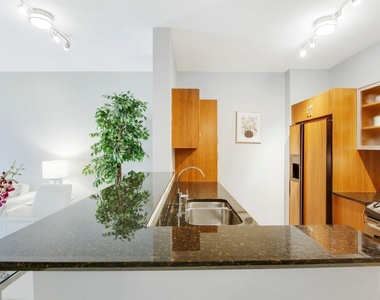802 W Windward Way - Photo Thumbnail 7