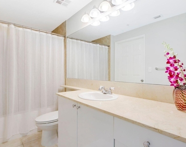 802 W Windward Way - Photo Thumbnail 15