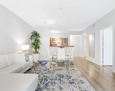 802 W Windward Way - Photo Thumbnail 3