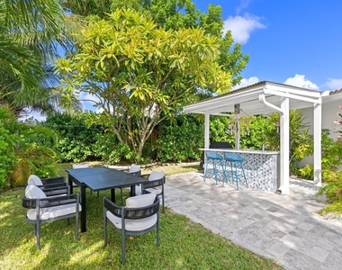 391 Se 7th Avenue - Photo Thumbnail 6