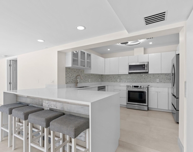 391 Se 7th Avenue - Photo Thumbnail 18