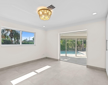 391 Se 7th Avenue - Photo Thumbnail 22