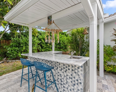 391 Se 7th Avenue - Photo Thumbnail 8