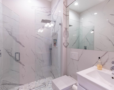 10429 Prato Street - Photo Thumbnail 16