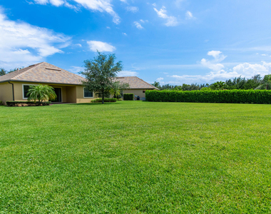 10429 Prato Street - Photo Thumbnail 18