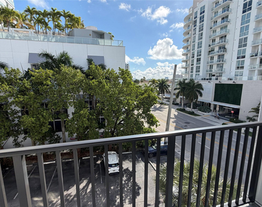 3000 Riomar Street - Photo Thumbnail 15