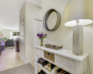 9504 Sw Merlin Court - Photo Thumbnail 2