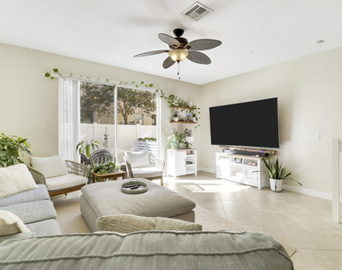 9504 Sw Merlin Court - Photo Thumbnail 14