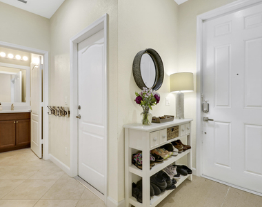 9504 Sw Merlin Court - Photo Thumbnail 1