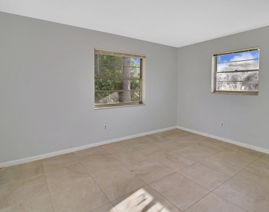 3040 Martin Avenue - Photo Thumbnail 9