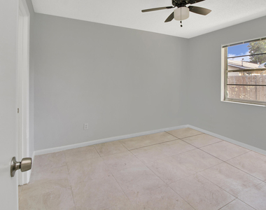 3040 Martin Avenue - Photo Thumbnail 13
