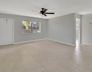 3040 Martin Avenue - Photo Thumbnail 7