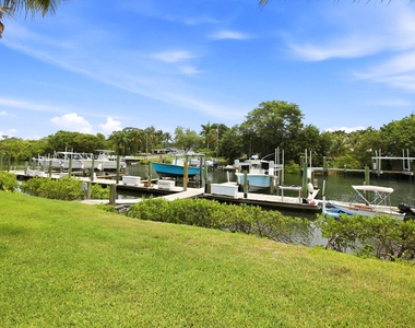 412 Southwind Drive - Photo Thumbnail 18