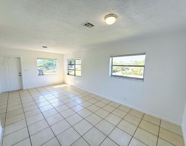 432 Nw 42nd Street - Photo Thumbnail 9