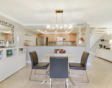 204 Old Meadow Way - Photo Thumbnail 17