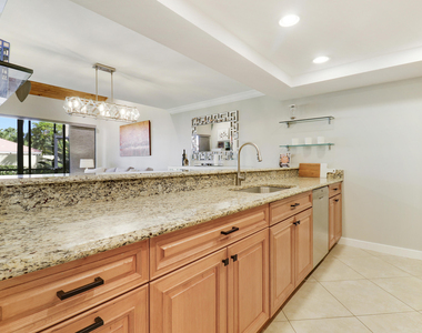 204 Old Meadow Way - Photo Thumbnail 11