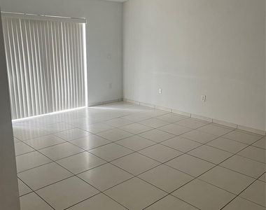 13412 Nw 5th Place - Photo Thumbnail 5