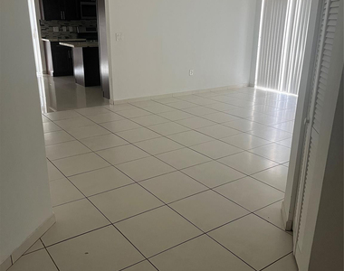 13412 Nw 5th Place - Photo Thumbnail 4