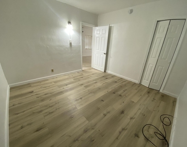 1448 Nw 4th Street - Photo Thumbnail 7