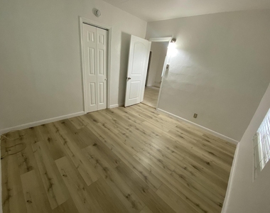 1448 Nw 4th Street - Photo Thumbnail 5