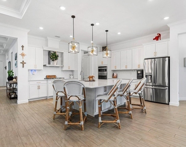 962 Castaway Court - Photo Thumbnail 7