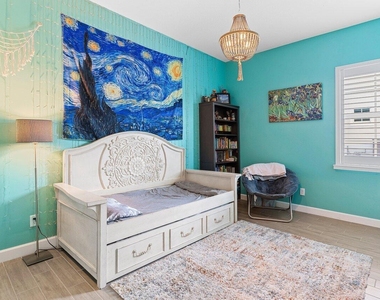 962 Castaway Court - Photo Thumbnail 23