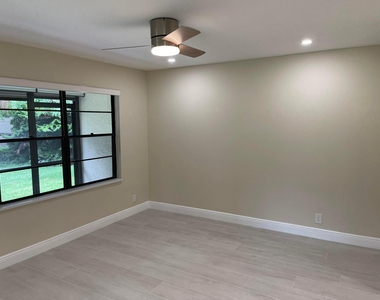 29 Bethesda Park Circle - Photo Thumbnail 4