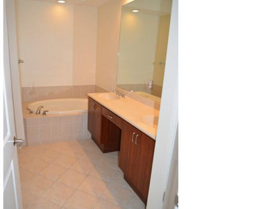 3020 Nw 125th Avenue - Photo Thumbnail 8