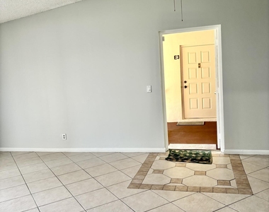201 Foxtail Drive - Photo Thumbnail 3