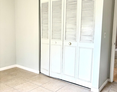201 Foxtail Drive - Photo Thumbnail 14