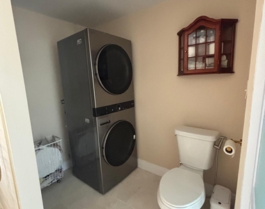 2480 Ne 13th Terrace - Photo Thumbnail 41