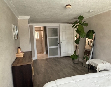 2480 Ne 13th Terrace - Photo Thumbnail 34