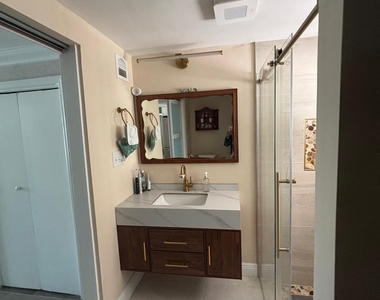 2480 Ne 13th Terrace - Photo Thumbnail 37
