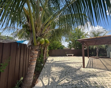 2480 Ne 13th Terrace - Photo Thumbnail 25