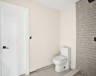343 Layne Boulevard - Photo Thumbnail 11