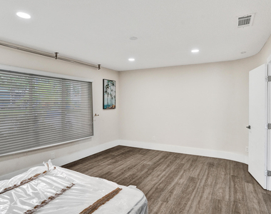 343 Layne Boulevard - Photo Thumbnail 9