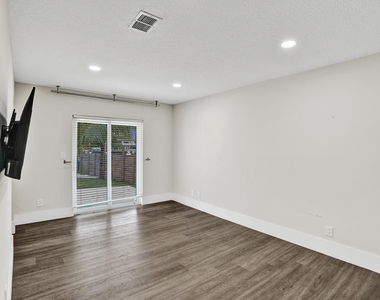 343 Layne Boulevard - Photo Thumbnail 19
