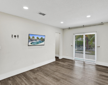343 Layne Boulevard - Photo Thumbnail 20
