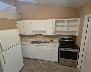 830 Sw 14th Street - Photo Thumbnail 1