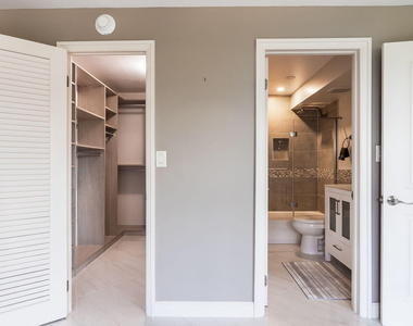 133 N Pompano Beach Boulevard - Photo Thumbnail 17