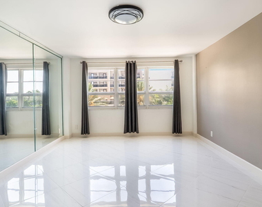 133 N Pompano Beach Boulevard - Photo Thumbnail 14