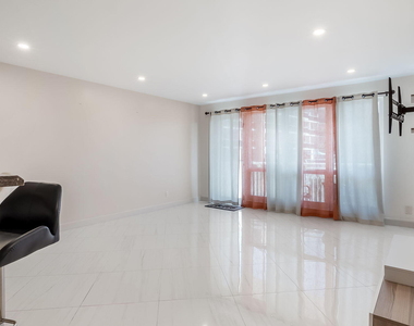 133 N Pompano Beach Boulevard - Photo Thumbnail 5