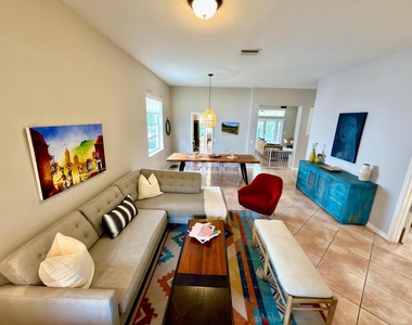 1618 Royal Grove Way - Photo Thumbnail 2
