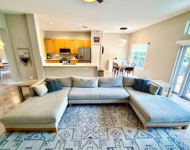 1618 Royal Grove Way - Photo Thumbnail 13