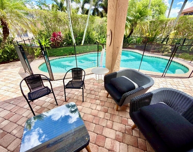 1618 Royal Grove Way - Photo Thumbnail 4