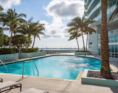 1900 N Bayshore Drive - Photo Thumbnail 14