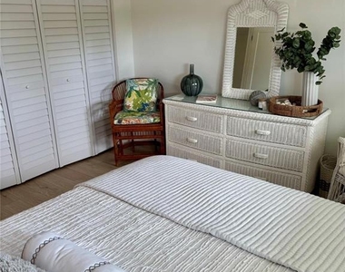 175 Se Saint Lucie Boulevard - Photo Thumbnail 22