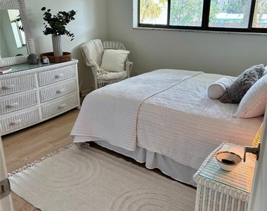 175 Se Saint Lucie Boulevard - Photo Thumbnail 20