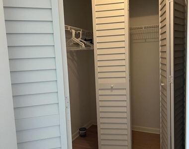 175 Se Saint Lucie Boulevard - Photo Thumbnail 15
